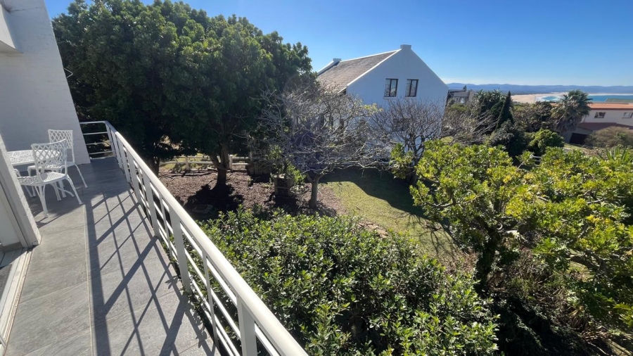 3 Bedroom Property for Sale in Wavecrest Eastern Cape
